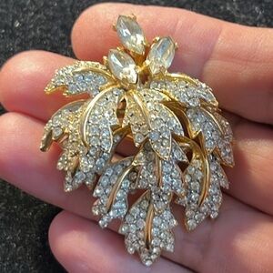 Castlecliff Signed Vntg Grapevine Glass Cystl Rare Designer Costume Jew BroochMA